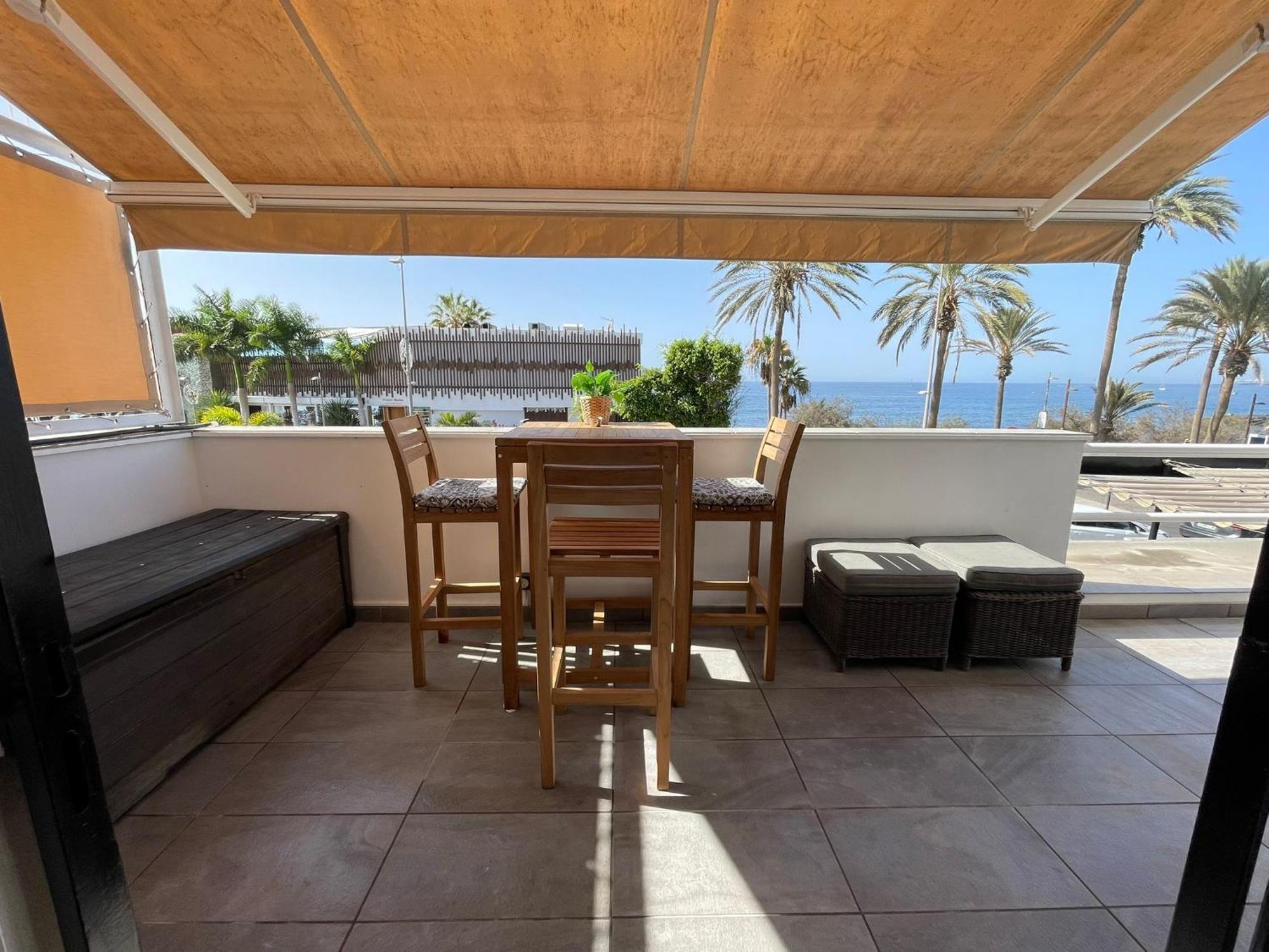 Front Of A Beach Aircon Las Americas Costa Adeje プラヤ・デ・ラス・アメリカス エクステリア 写真