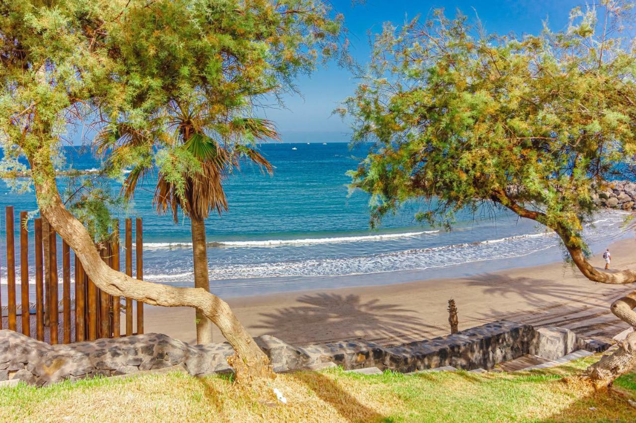 Front Of A Beach Aircon Las Americas Costa Adeje プラヤ・デ・ラス・アメリカス エクステリア 写真