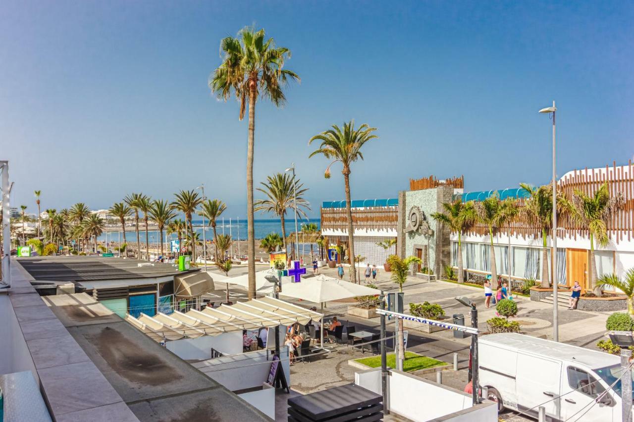 Front Of A Beach Aircon Las Americas Costa Adeje プラヤ・デ・ラス・アメリカス エクステリア 写真